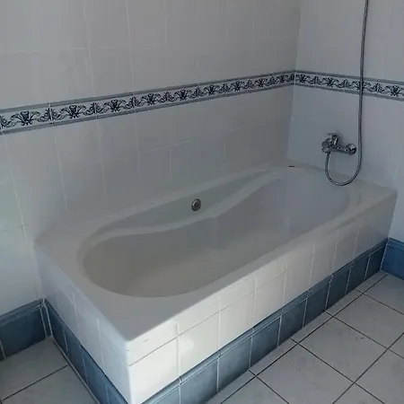 The Artist House Hotel Arco da Calheta  Room photo
